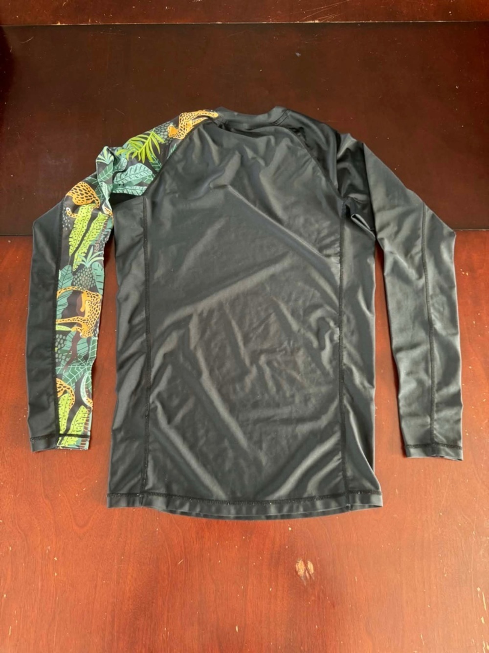 KHUGE Sports Long Sleeve Rash Guard Jungle Leopard Print Sleeve | Size L Surf - Picture 4 of 4
